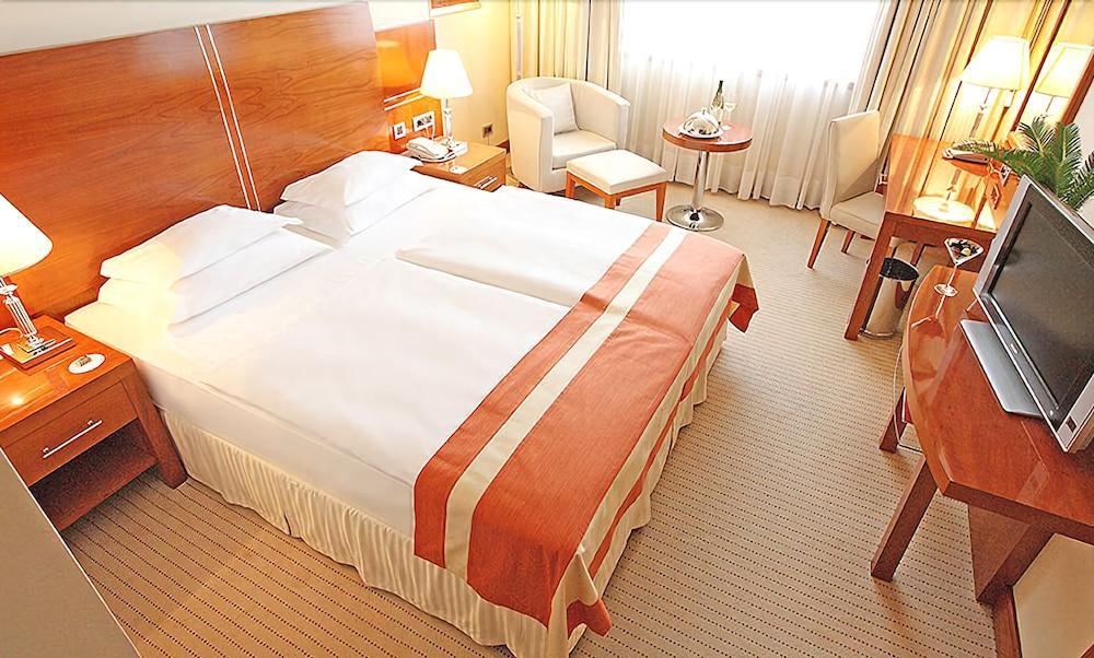 Hotel Antunovic Zagreb Buitenkant foto