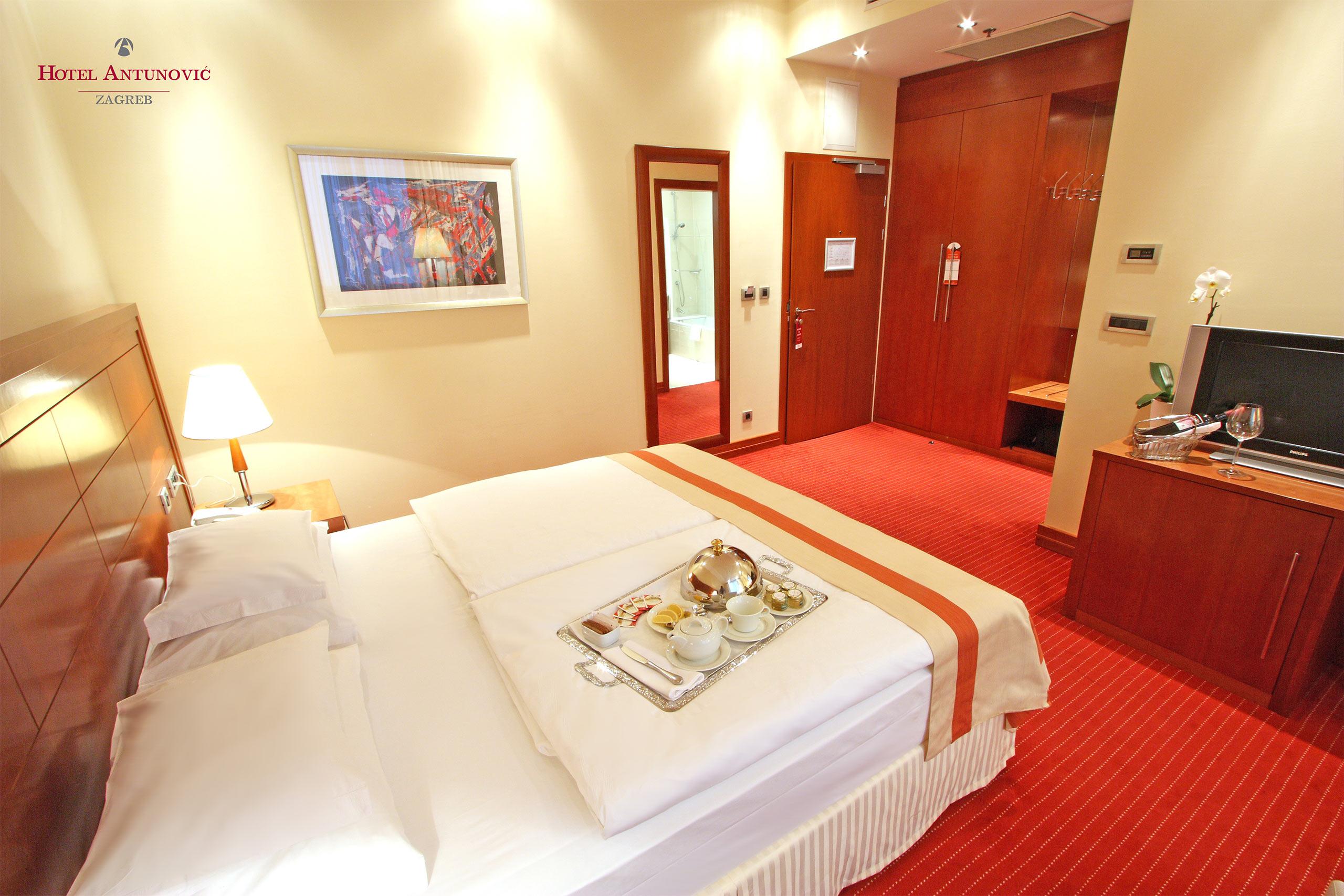 Hotel Antunovic Zagreb Buitenkant foto