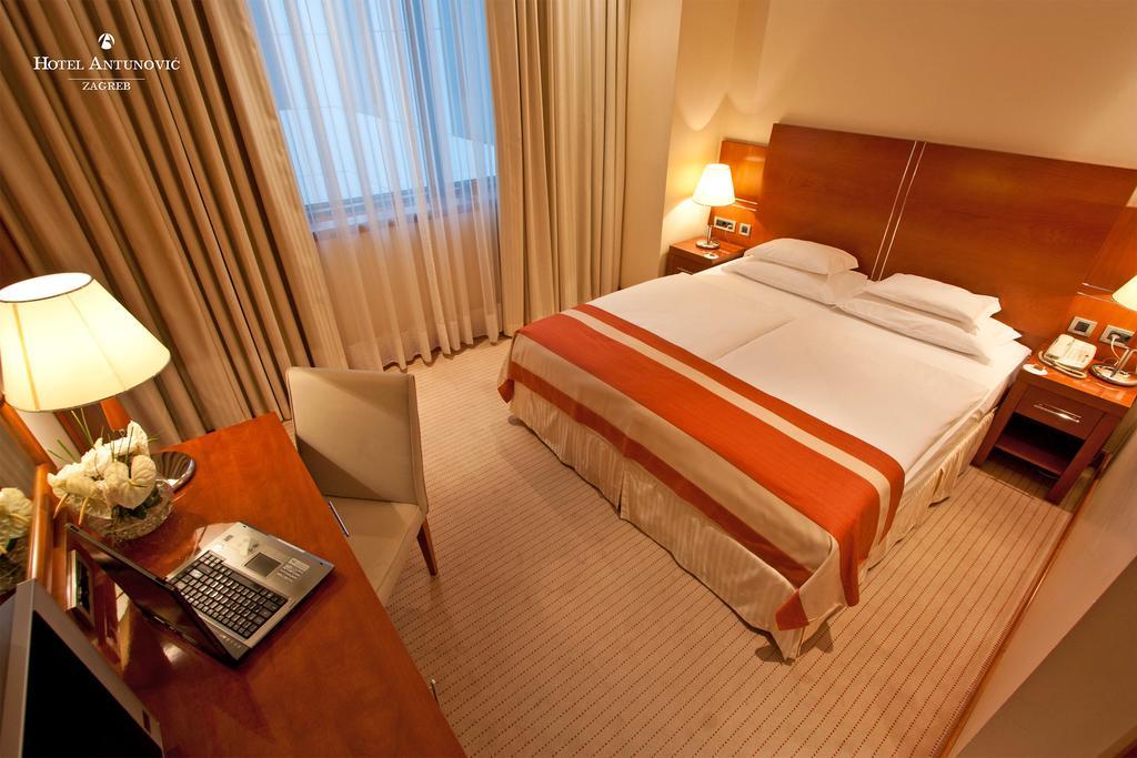 Hotel Antunovic Zagreb Buitenkant foto