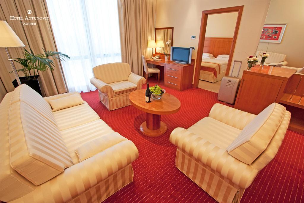 Hotel Antunovic Zagreb Buitenkant foto